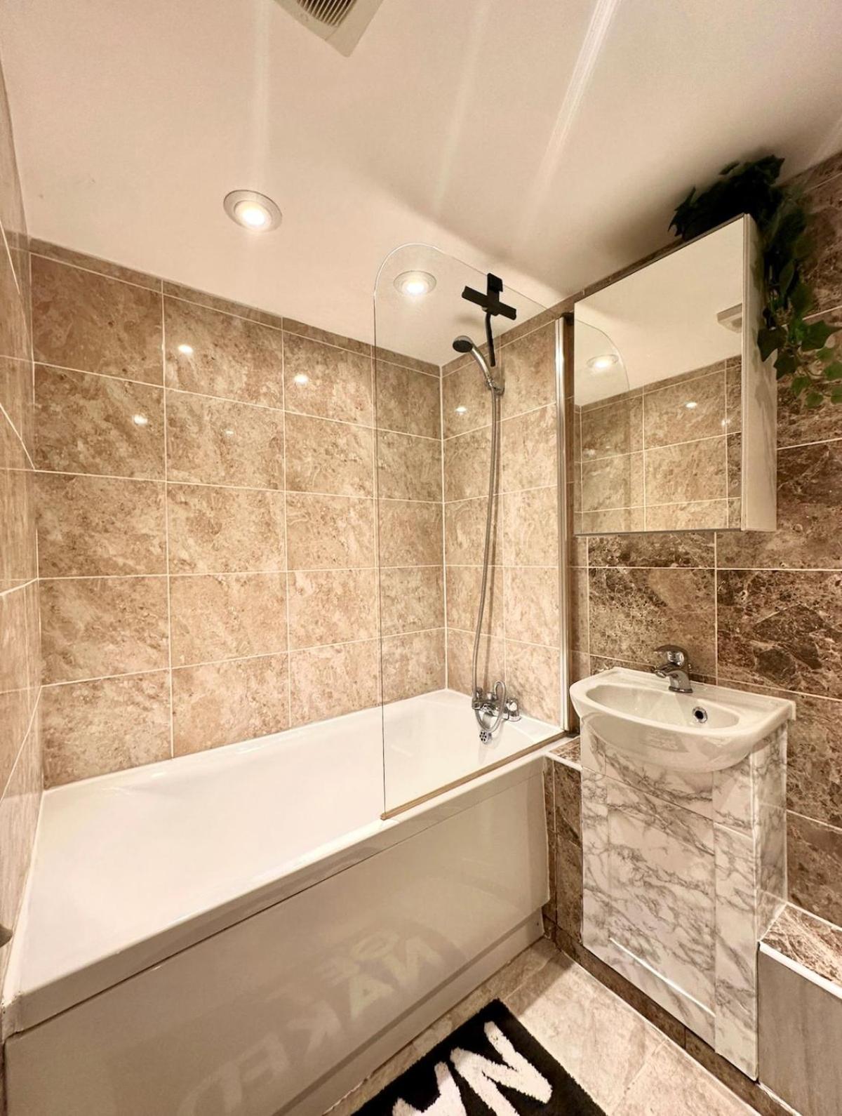 House Andiamo Portsmouth, Centrally Located, Sleeps 3 Apartment Portsmouth